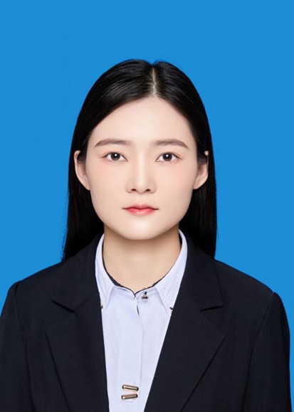 鄢潇雅律师